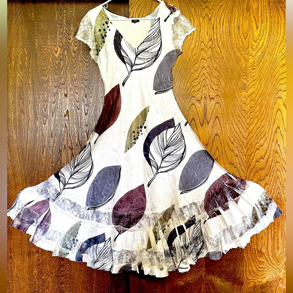 Komarov ivory stunning silk screen and lace cocktail dress fits M to L NWOT